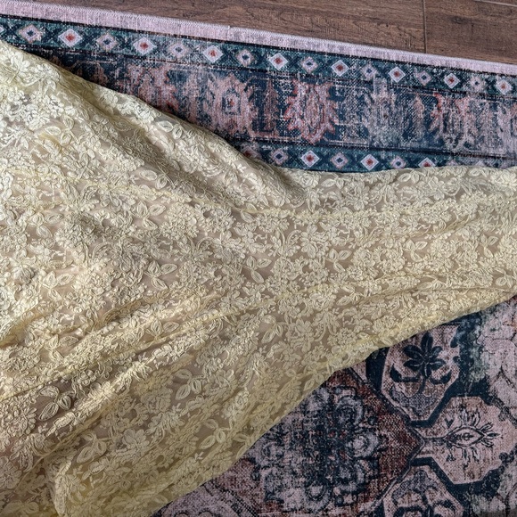 Beautiful Yellow / Nude formal Gown size 8 with a good stretch - Picture 5 of 8